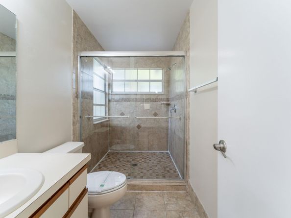 9358 Arborwood Cir, Davie FL 33328