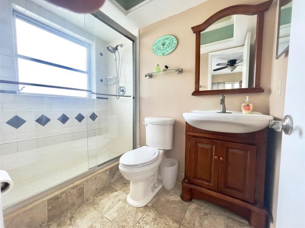 651 E Pine Dr 310, Pompano Beach FL 33060
