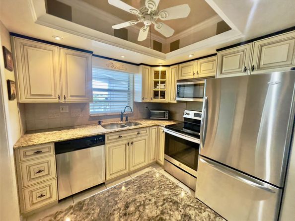 651 E Pine Dr 310, Pompano Beach FL 33060