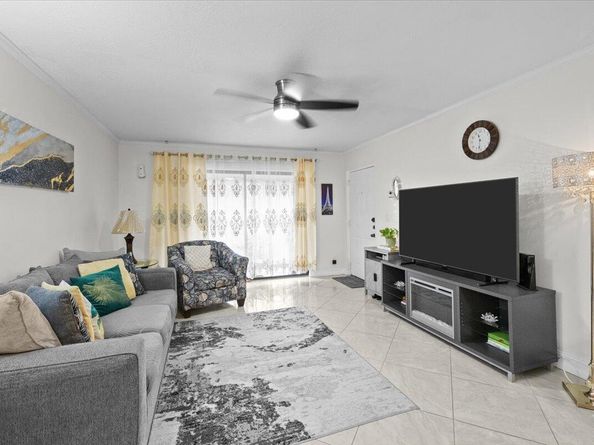 9845 Pineapple Tree Drive 108, Boynton Beach FL 33436