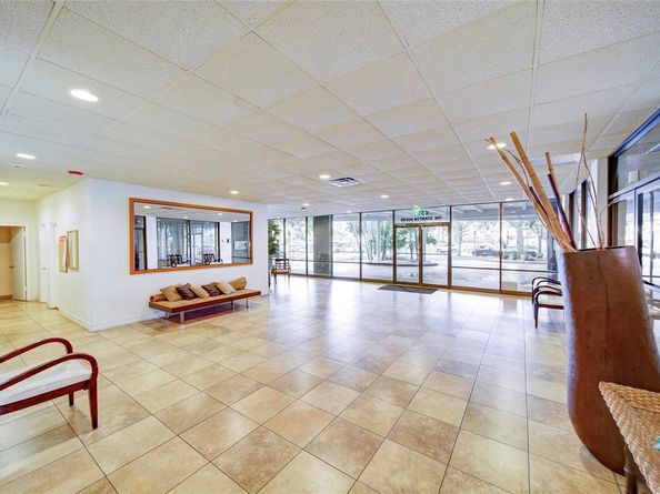 6900 Bay Drive 11i, Miami Beach FL 33141