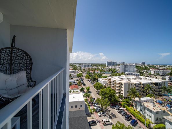 6900 Bay Drive 11i, Miami Beach FL 33141