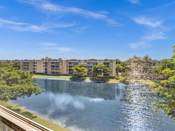 9560 Weldon Cir J413, Fort Lauderdale FL 33321