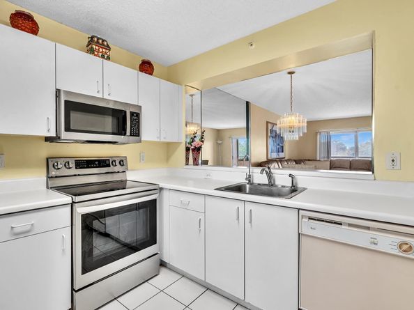 9560 Weldon Cir J413, Fort Lauderdale FL 33321
