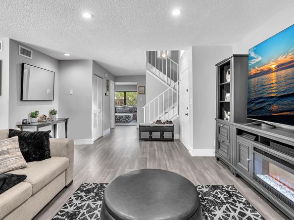 3008 Willow Ln 265, Hollywood FL 33021