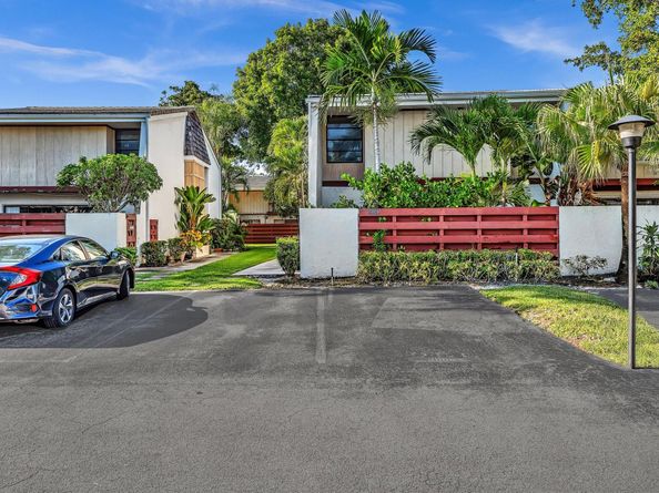 3008 Willow Ln 265, Hollywood FL 33021
