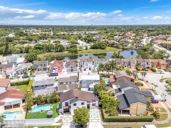 5663 SW 130th Avenue, Miami FL 33183