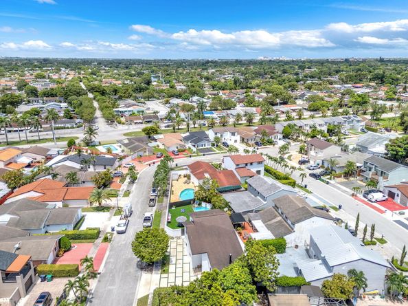 5663 SW 130th Avenue, Miami FL 33183