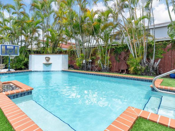 5663 SW 130th Avenue, Miami FL 33183