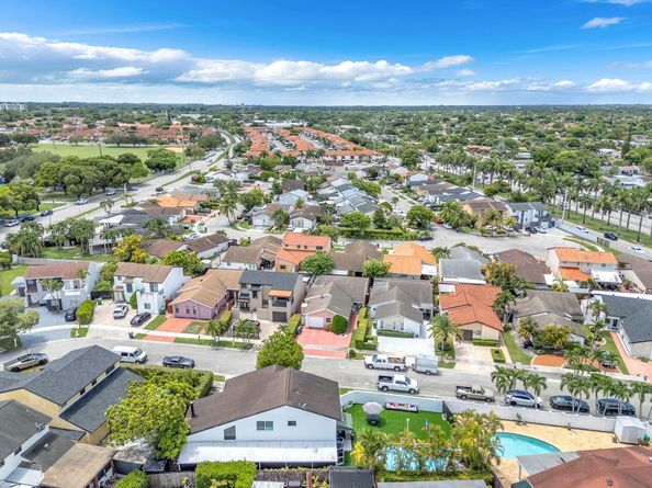 5663 SW 130th Avenue, Miami FL 33183