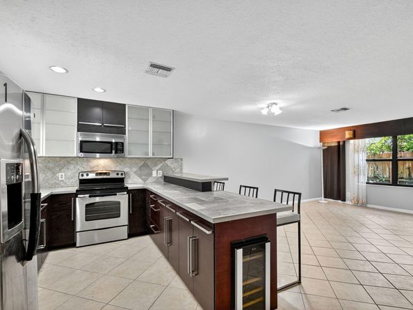 326 W Pine 19 Street 19, Lantana FL 33462