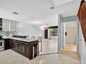326 W Pine 19 Street 19, Lantana FL 33462