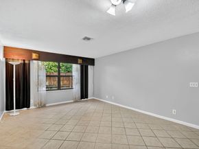 326 W Pine 19 Street 19, Lantana FL 33462