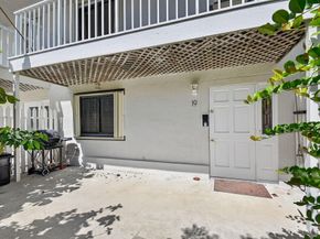 326 W Pine 19 Street 19, Lantana FL 33462