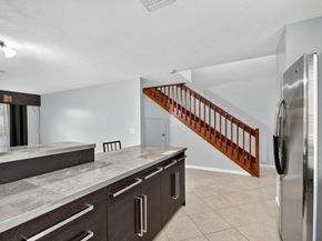 326 W Pine 19 Street 19, Lantana FL 33462