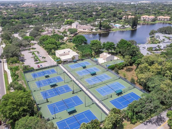3051 NW 48th Ave 808, Coconut Creek FL 33063