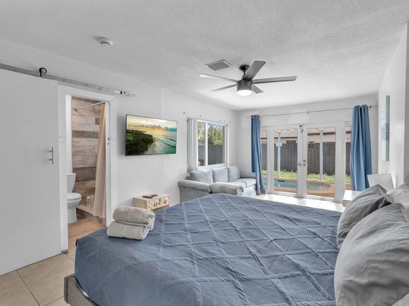 1121 N 66th Ter, Hollywood FL 33024