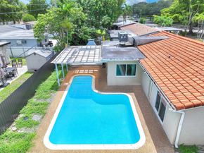 1121 N 66th Ter, Hollywood FL 33024