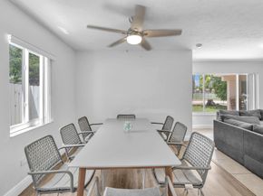 1121 N 66th Ter, Hollywood FL 33024
