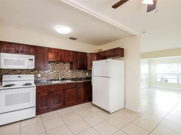 2230 SW 5th St, Fort Lauderdale FL 33312