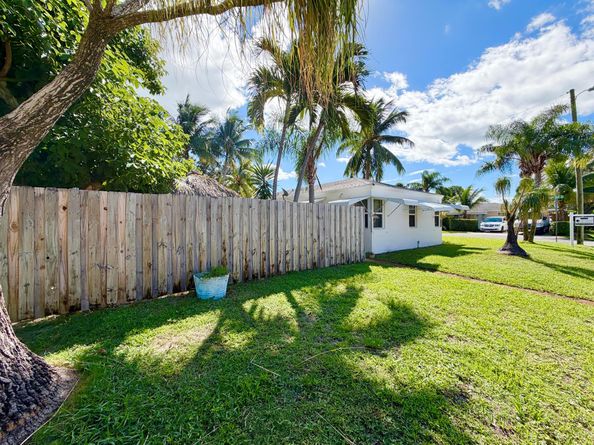 416 11th Avenue S, Lake Worth Beach FL 33460
