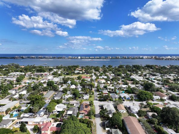 416 11th Avenue S, Lake Worth Beach FL 33460