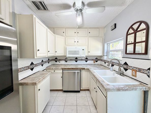 416 11th Avenue S, Lake Worth Beach FL 33460