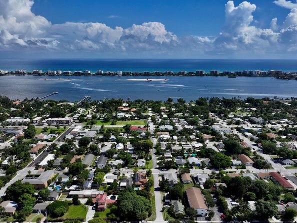 416 11th Avenue S, Lake Worth Beach FL 33460