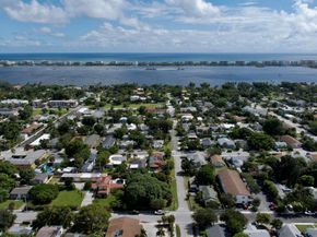 416 11th Avenue S, Lake Worth Beach FL 33460