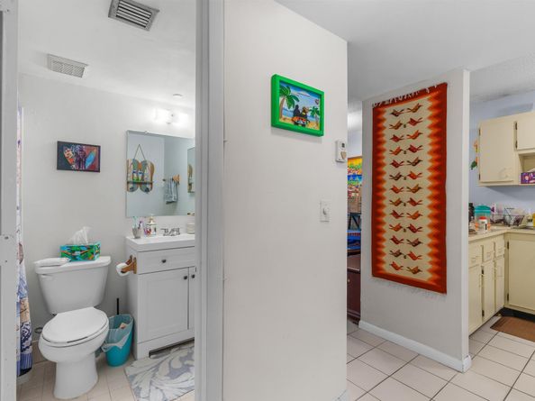 2918 NE 8th Ter 204, Wilton Manors FL 33334