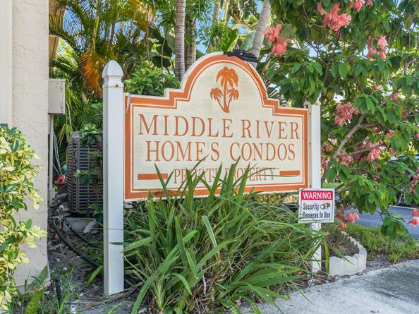2918 NE 8th Ter 204, Wilton Manors FL 33334