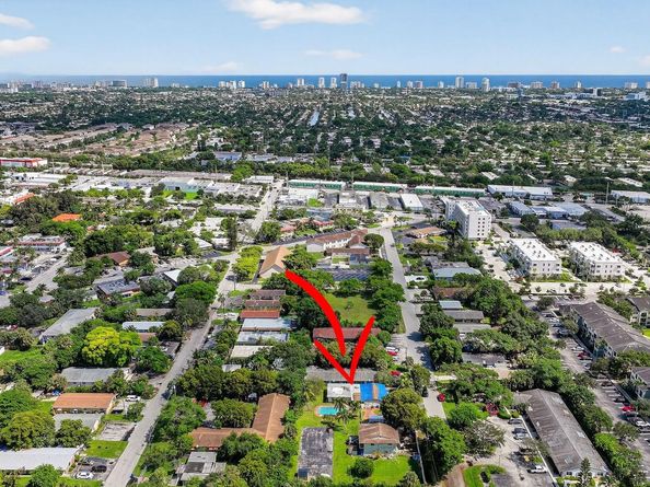 871 SW 10th St, Pompano Beach FL 33060