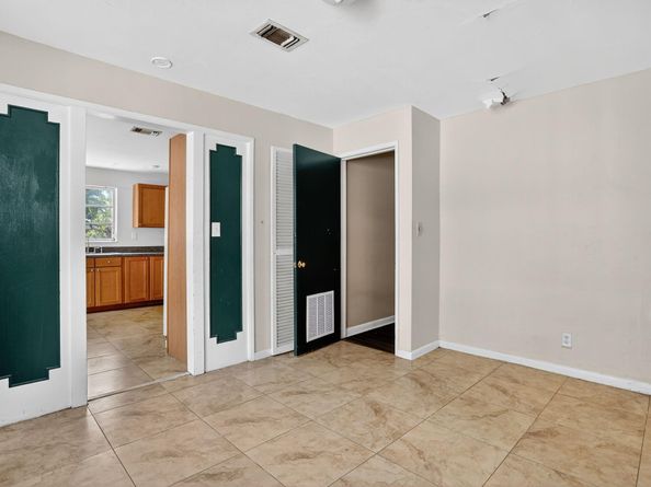 871 SW 10th St, Pompano Beach FL 33060
