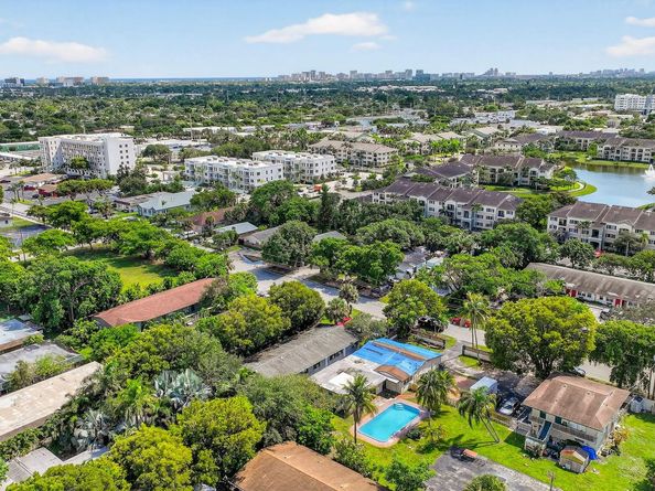 871 SW 10th St, Pompano Beach FL 33060