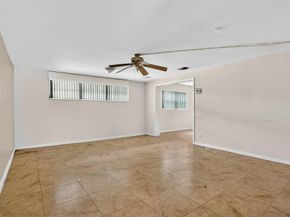 871 SW 10th St, Pompano Beach FL 33060