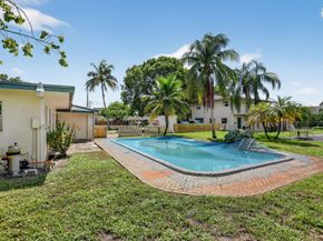 871 SW 10th St, Pompano Beach FL 33060
