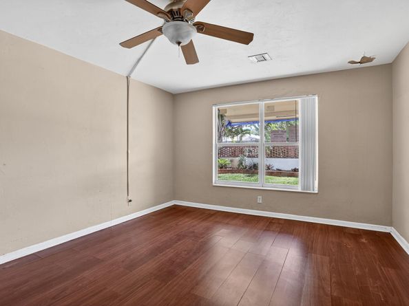 871 SW 10th St, Pompano Beach FL 33060