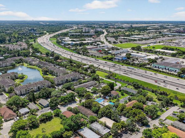 871 SW 10th St, Pompano Beach FL 33060