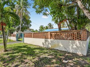 871 SW 10th St, Pompano Beach FL 33060