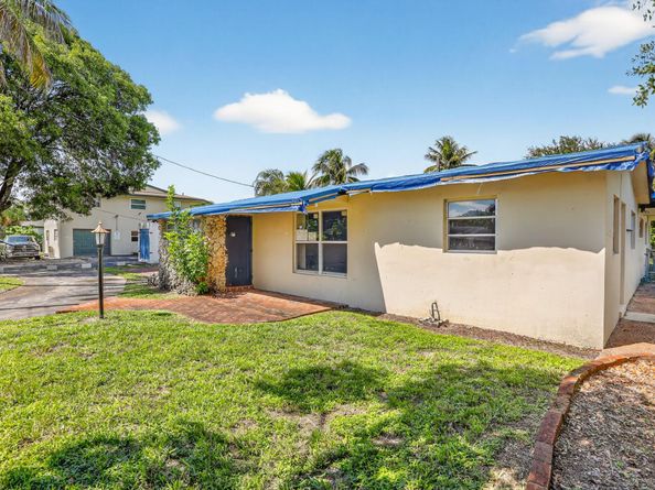 871 SW 10th St, Pompano Beach FL 33060