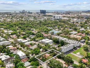 712 SE 11th Court, Fort Lauderdale FL 33316