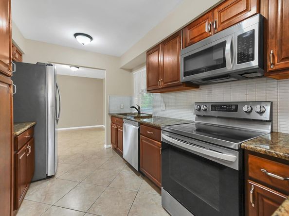 5001 Woodstone Circle, Lake Worth FL 33463