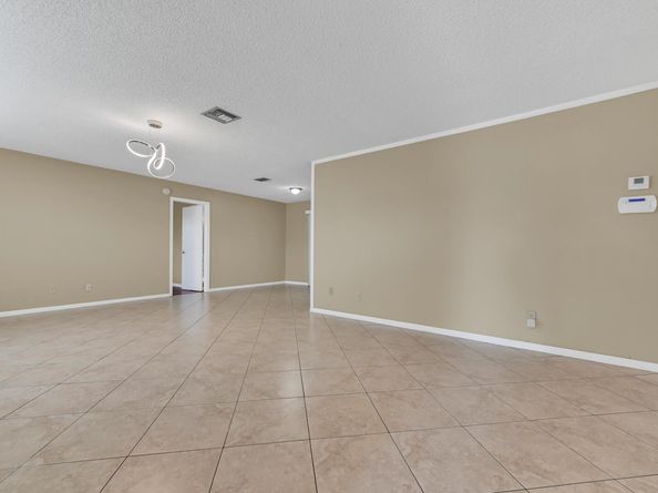 5001 Woodstone Circle, Lake Worth FL 33463