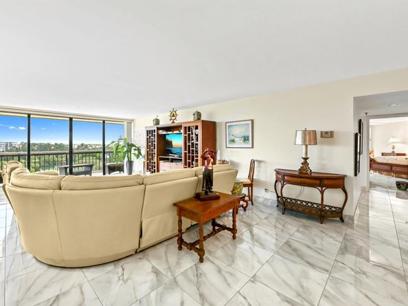 1900 Consulate Place 604, West Palm Beach FL 33401