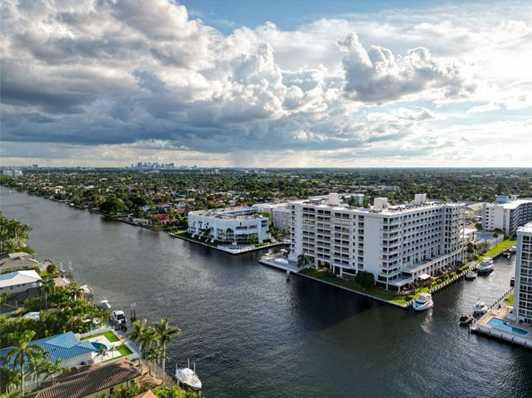 3100 NE 48th St PH18, Fort Lauderdale FL 33308