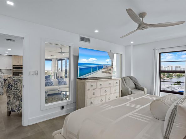 3100 NE 48th St PH18, Fort Lauderdale FL 33308