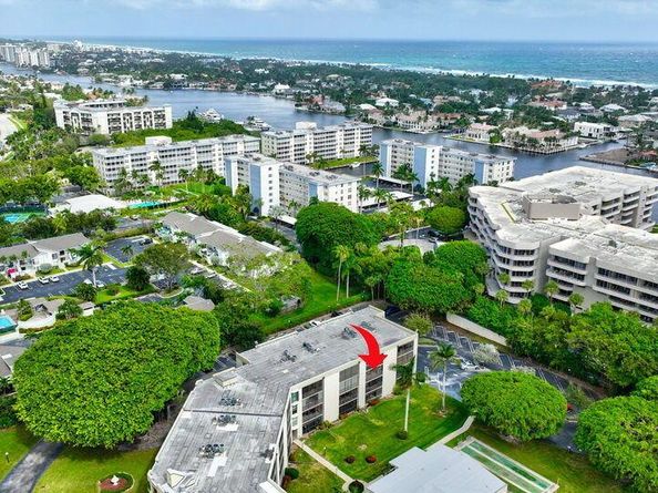 555 Banyan Tree Lane 302, Delray Beach FL 33483