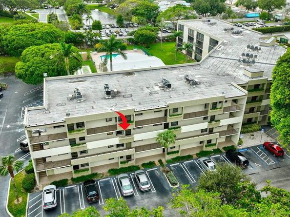 555 Banyan Tree Lane 302, Delray Beach FL 33483