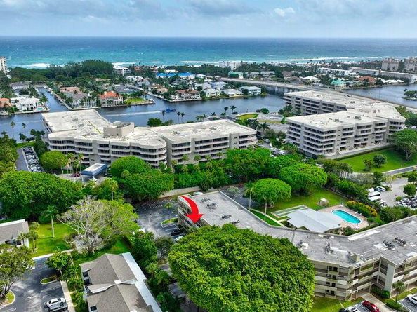 555 Banyan Tree Lane 302, Delray Beach FL 33483