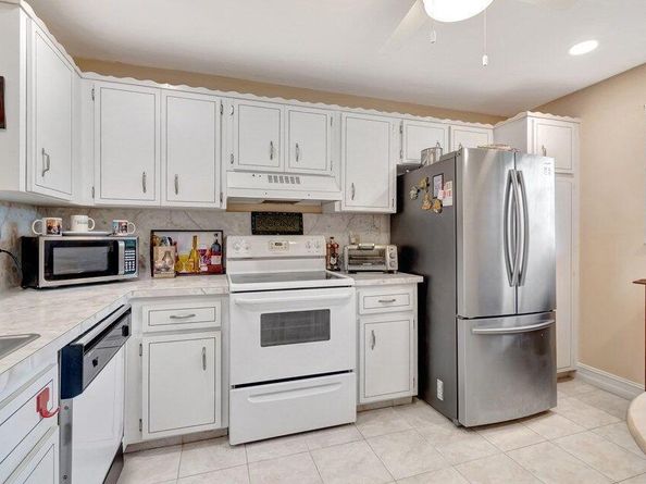 555 Banyan Tree Lane 302, Delray Beach FL 33483